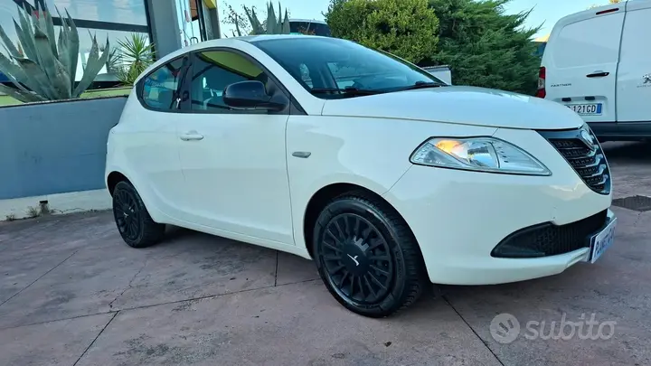 Lancia Ypsilon 2014 photo 4