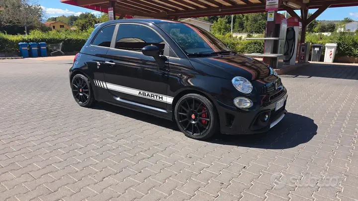 Abarth 595 2017 photo 2