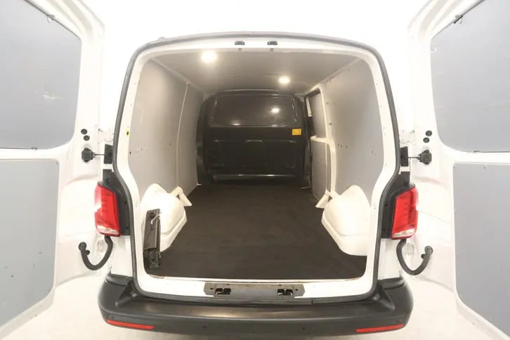 Volkswagen Transporter 2020 photo 3