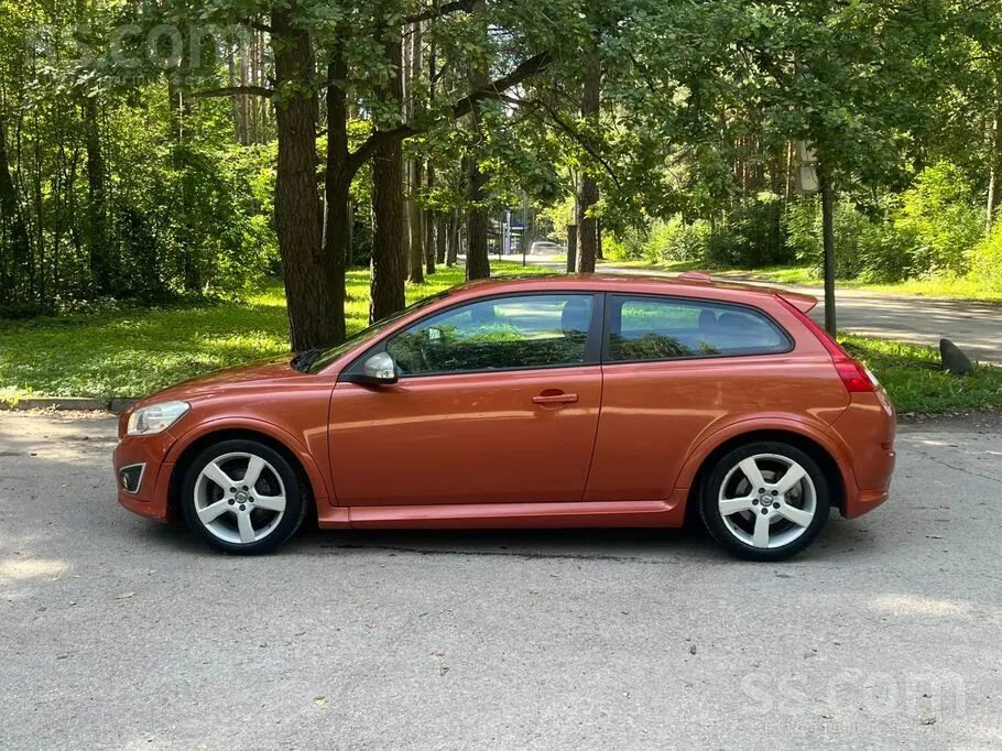 Volvo C30 2010 photo 2