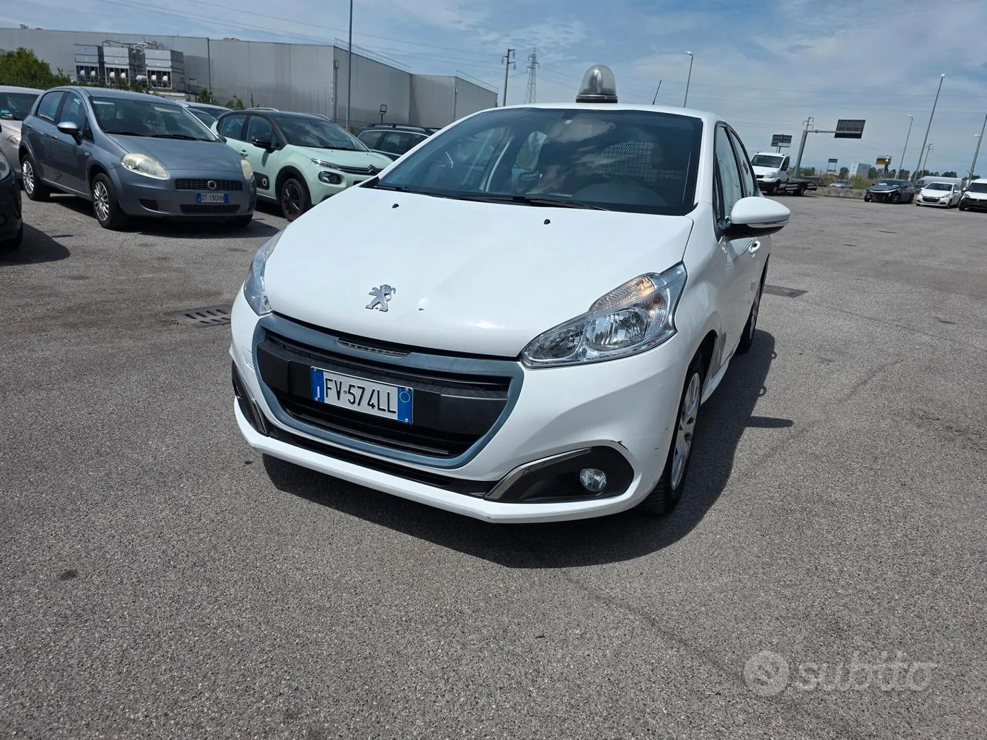 Peugeot 208