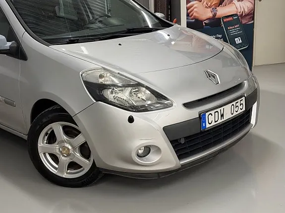 Renault Clio 2010 photo 2