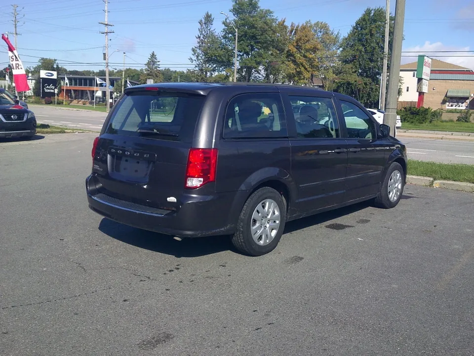 Dodge Grand Caravan 2015 photo 5