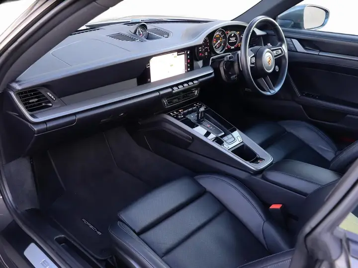 Porsche 911 2021 photo 3
