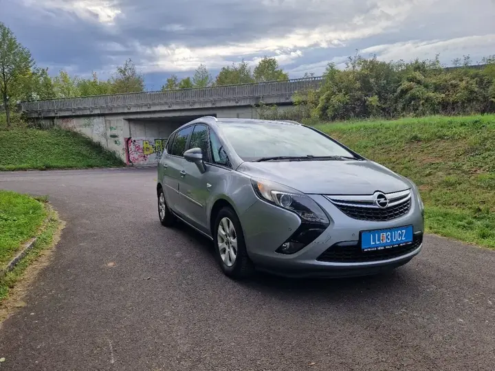 Opel Zafira Tourer 2013 photo 2
