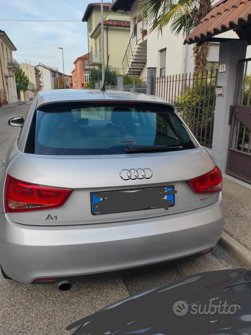 Audi A1 2013 photo 2