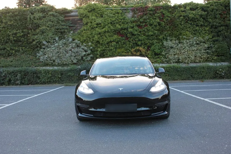 Tesla Model 3 Performance