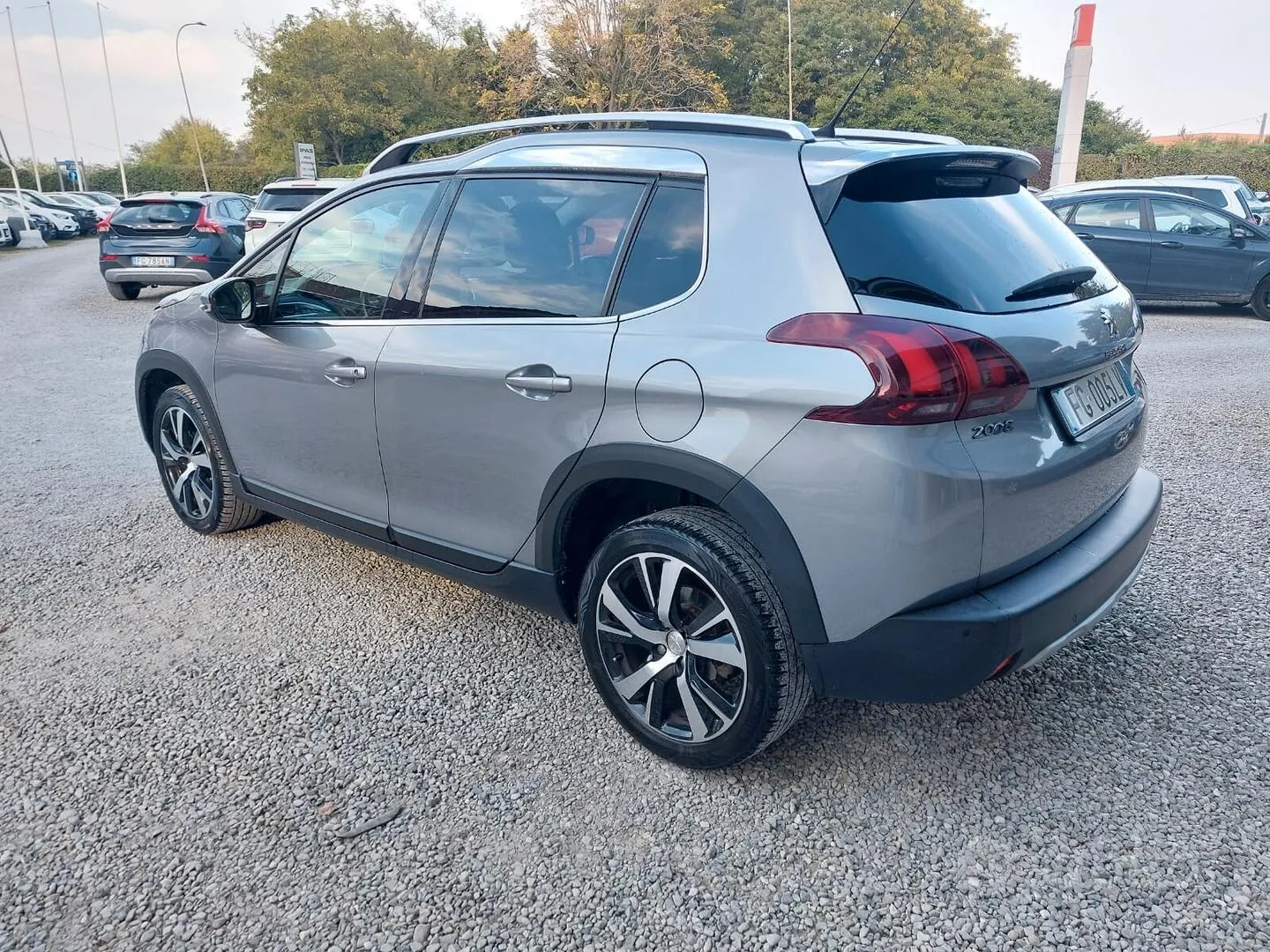 Peugeot 2008 2017 photo 2