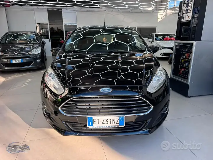 Ford Fiesta 2013 photo 2