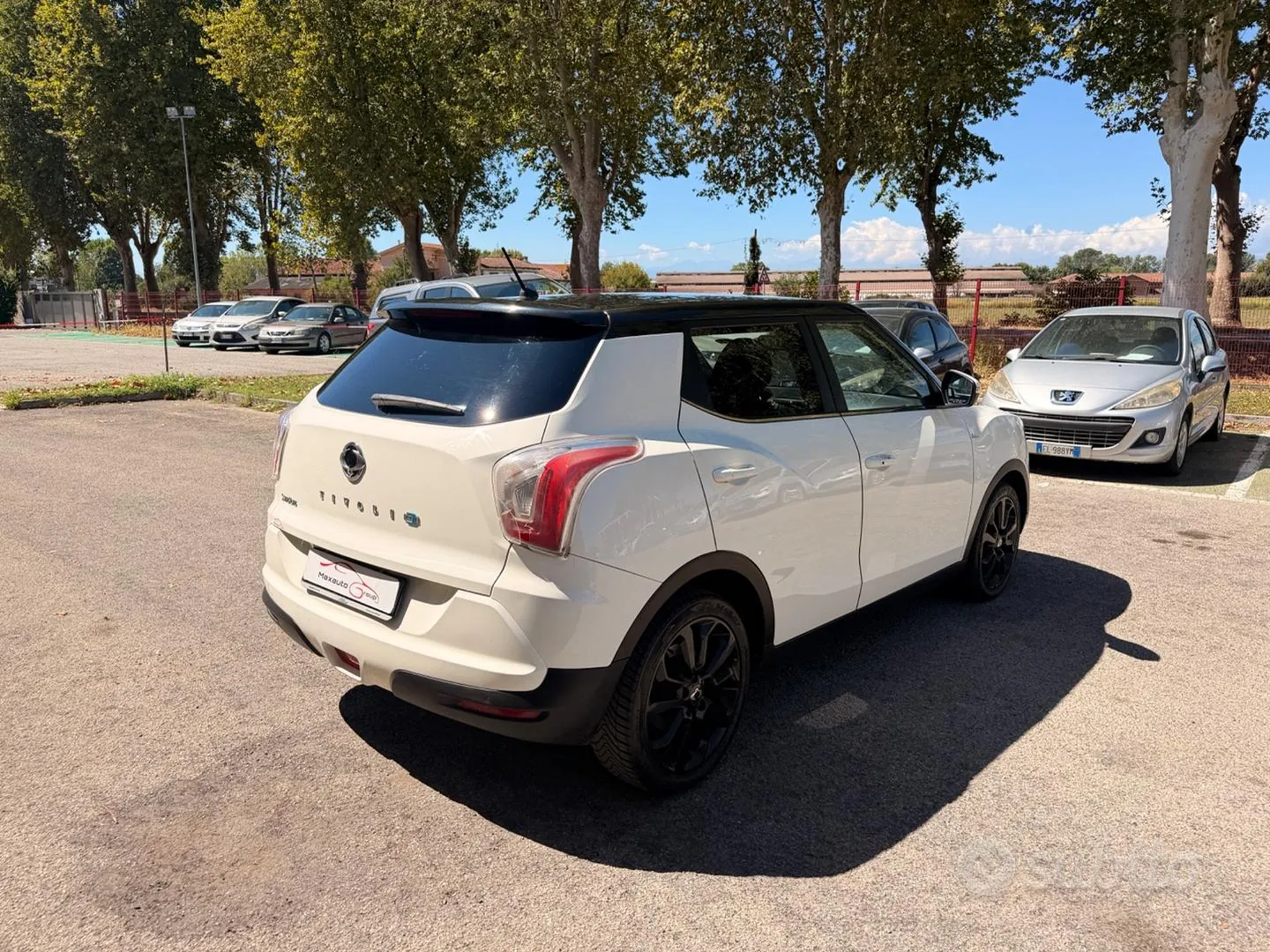 KG Mobility Tivoli 2015 photo 3