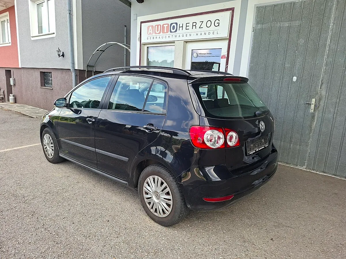 Volkswagen Golf 2010 photo 3