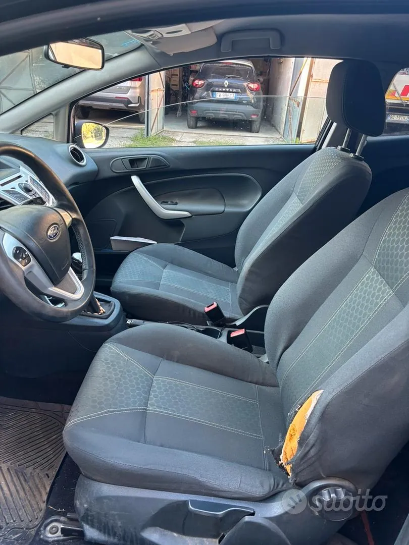 Ford Fiesta 2009 photo 4