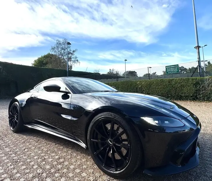 Aston Martin Vantage