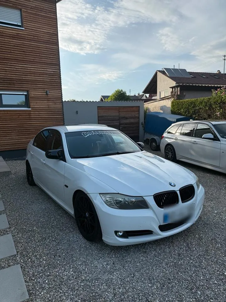 BMW E90