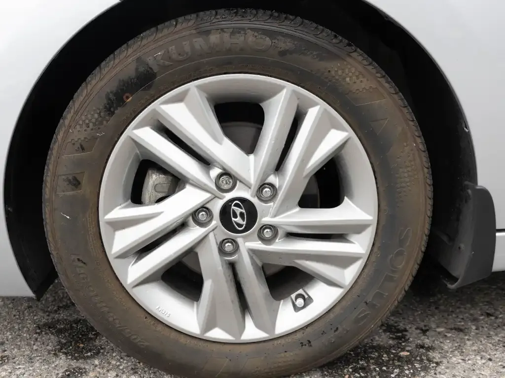 Hyundai Elantra 2020 photo 3
