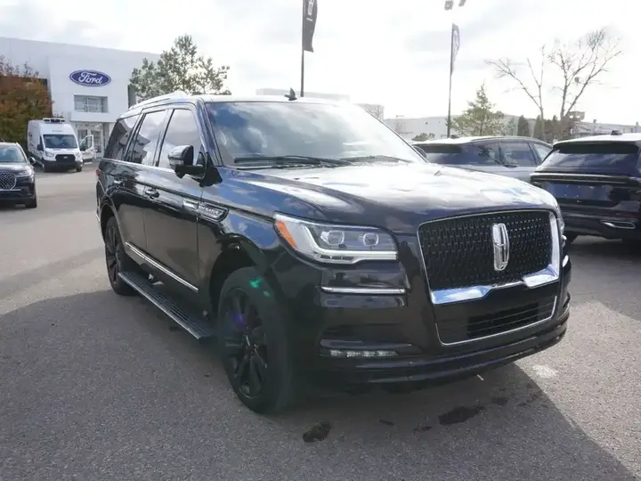Lincoln Navigator 2022 photo 3