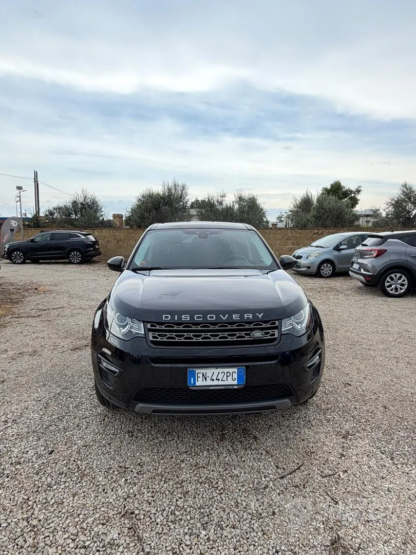 Land Rover Discovery 2018 photo 2