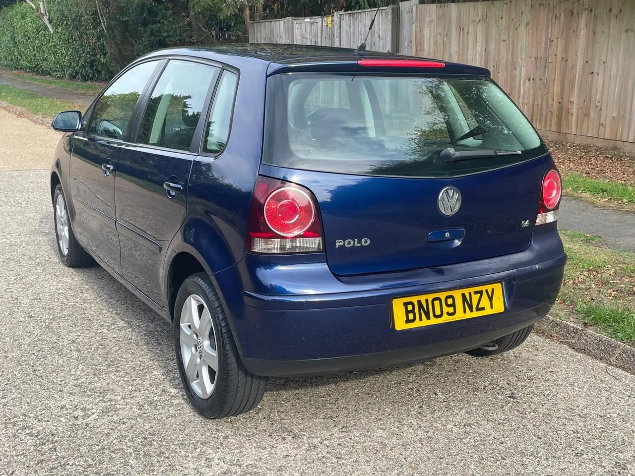 Volkswagen Polo 2009 photo 4