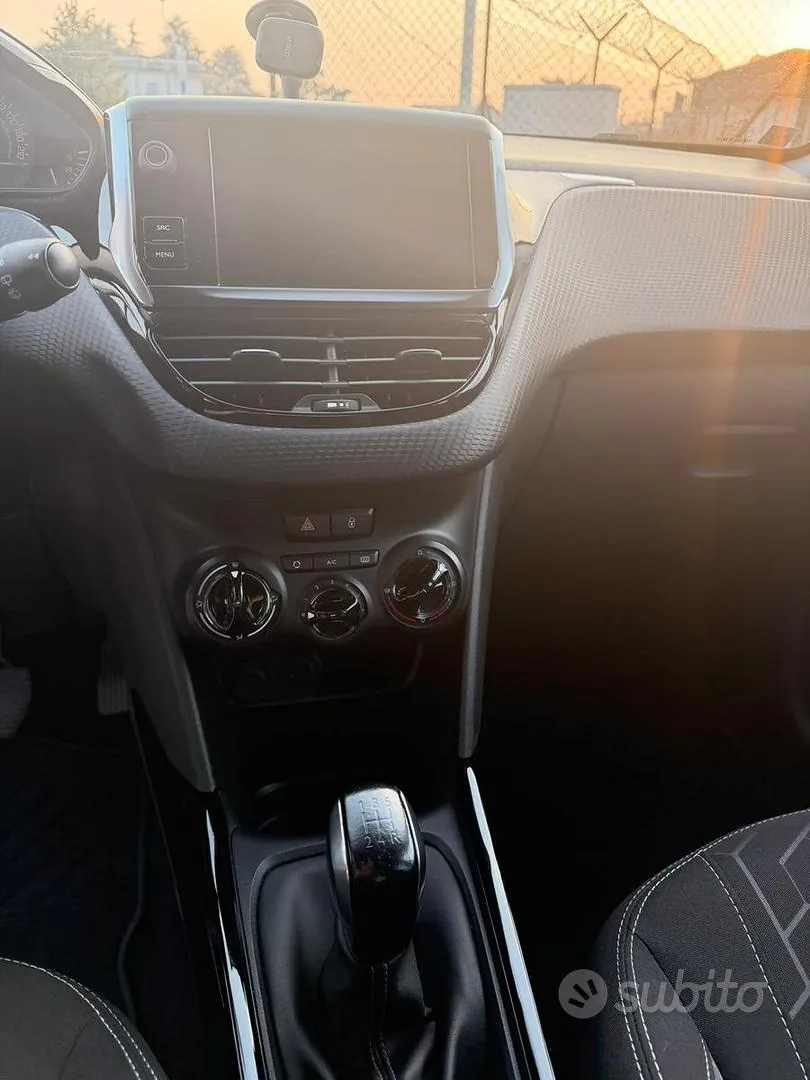 Peugeot 2008 2019 photo 4