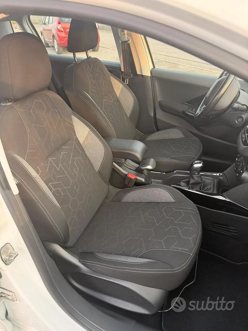 Peugeot 2008 2019 photo 3