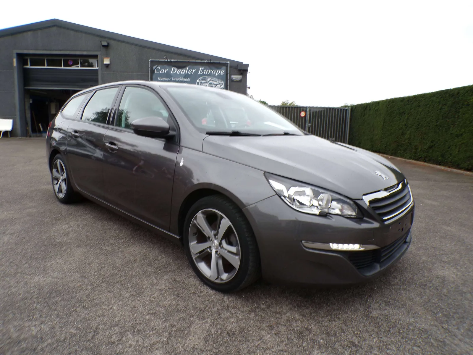 Peugeot 308 2017 photo 2