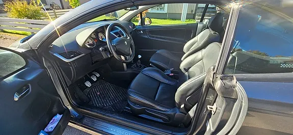Peugeot 207 Cc 2010 photo 4