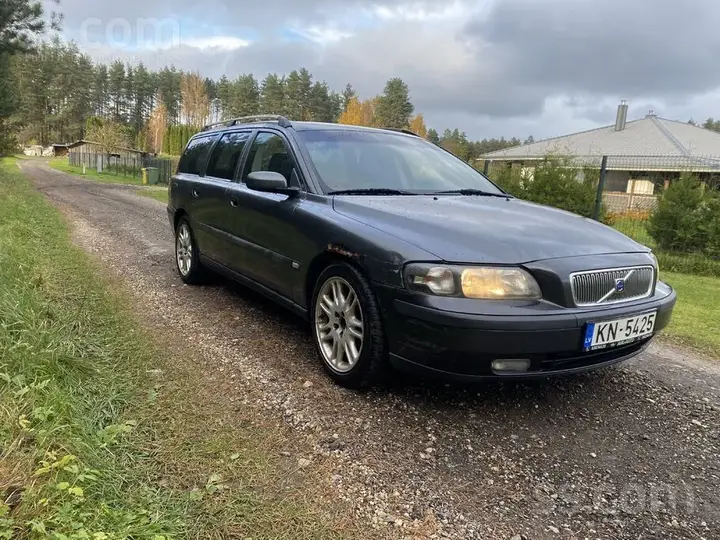 Volvo V70 2004 photo 2