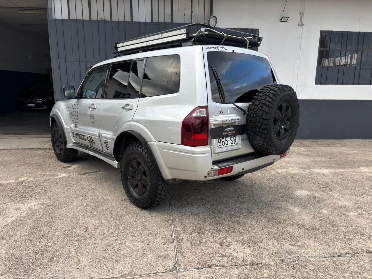 Mitsubishi Pajero 2004 photo 5