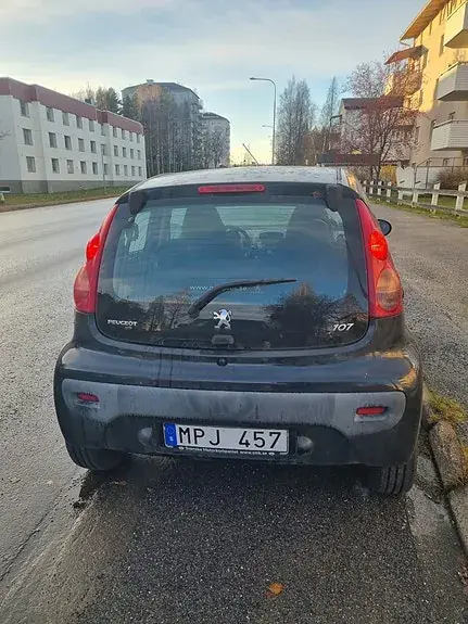 Peugeot 107 2011 photo 3