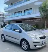 Toyota Yaris 2007 photo 2