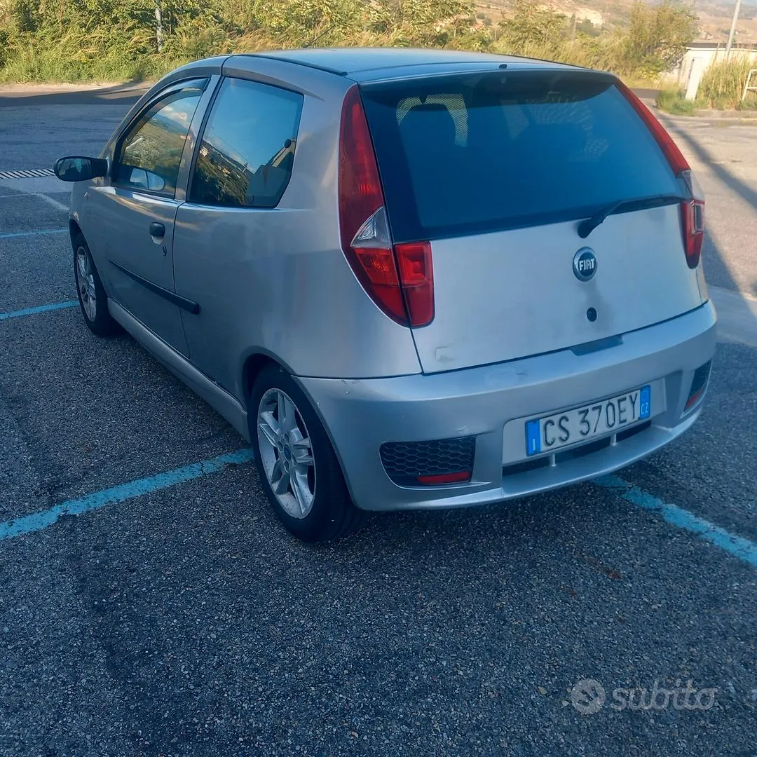 Fiat Punto 2004 photo 4