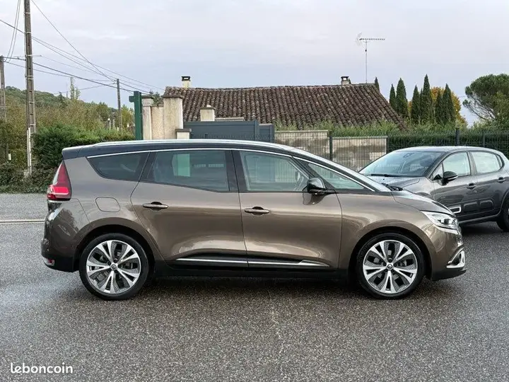 Renault Grand Scenic 2017 photo 4