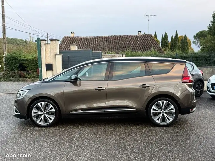 Renault Grand Scenic 2017 photo 3