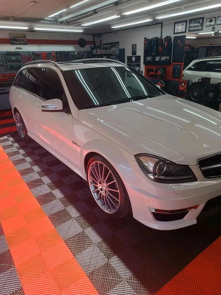 Mercedes-Benz C 63 Amg