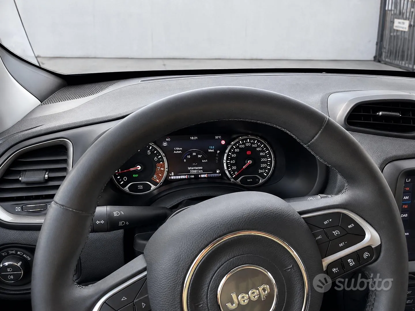 Jeep Renegade 2023 photo 4