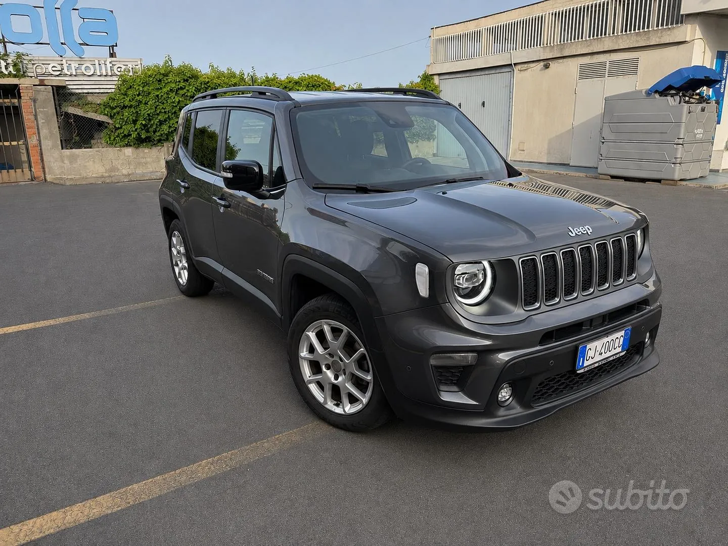 Jeep Renegade 2023 photo 2