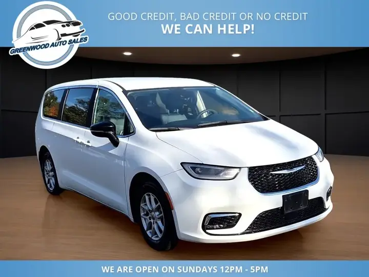 Chrysler Pacifica 2024 photo 3