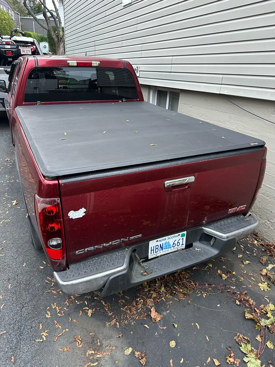 GMC Canyon 2011 photo 2