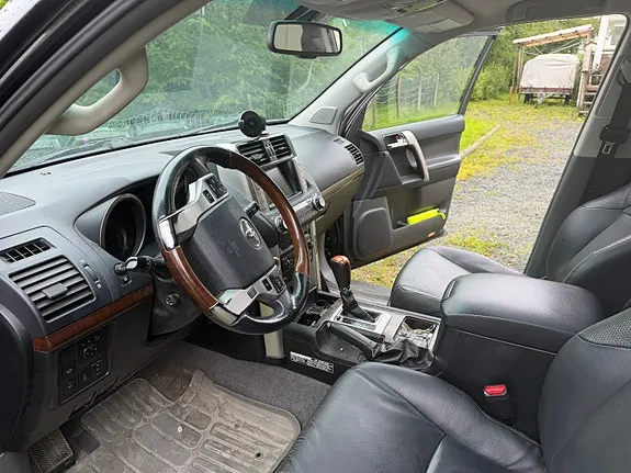Toyota Land Cruiser 2012 photo 5