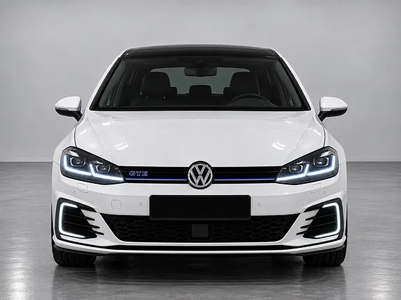 Volkswagen Golf 2018 photo 2