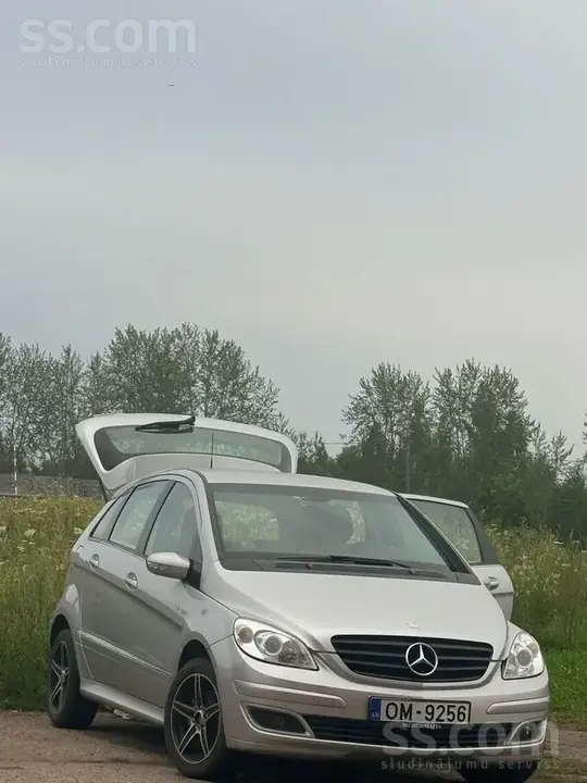 Mercedes-Benz B170