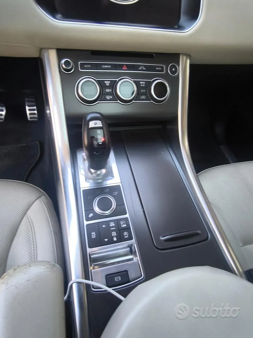 Land Rover Range Rover Sport 2017 photo 3