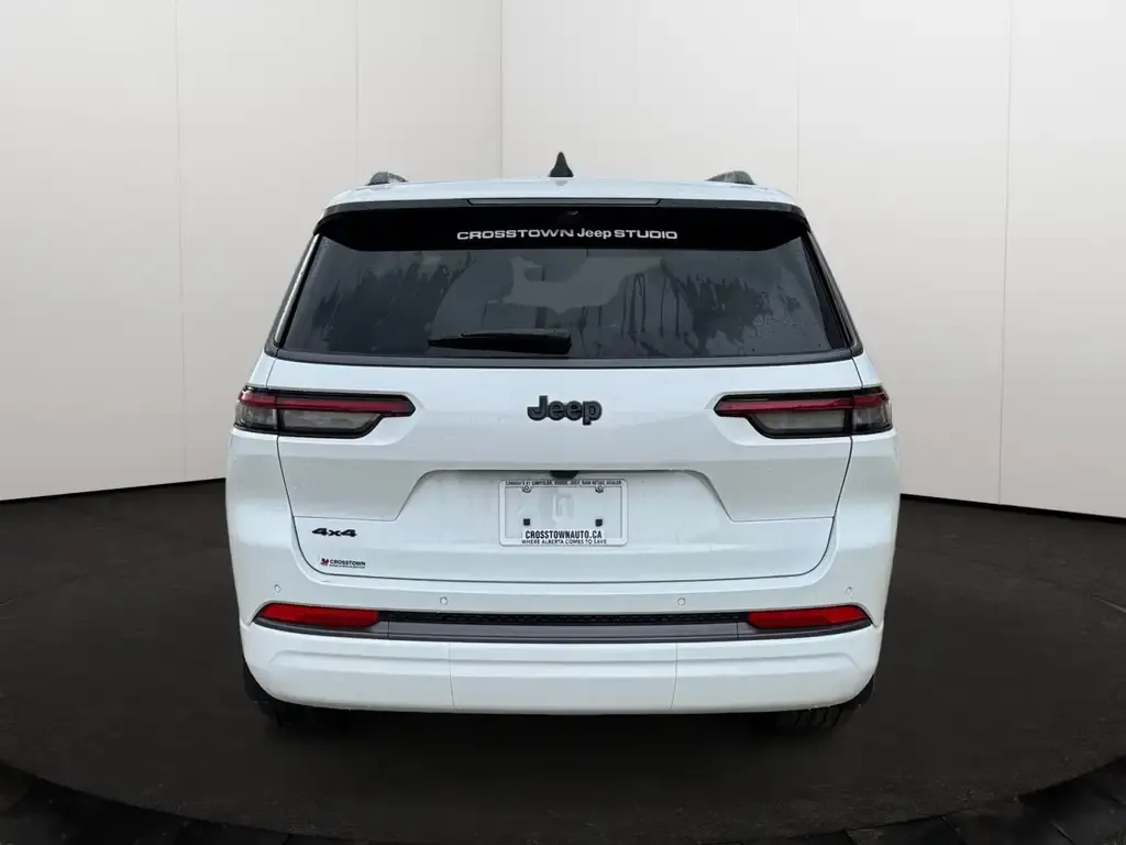 Jeep Grand Cherokee 2026 photo 5
