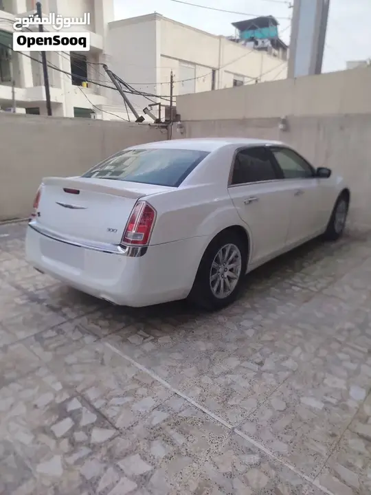 Chrysler 300 2013 photo 2