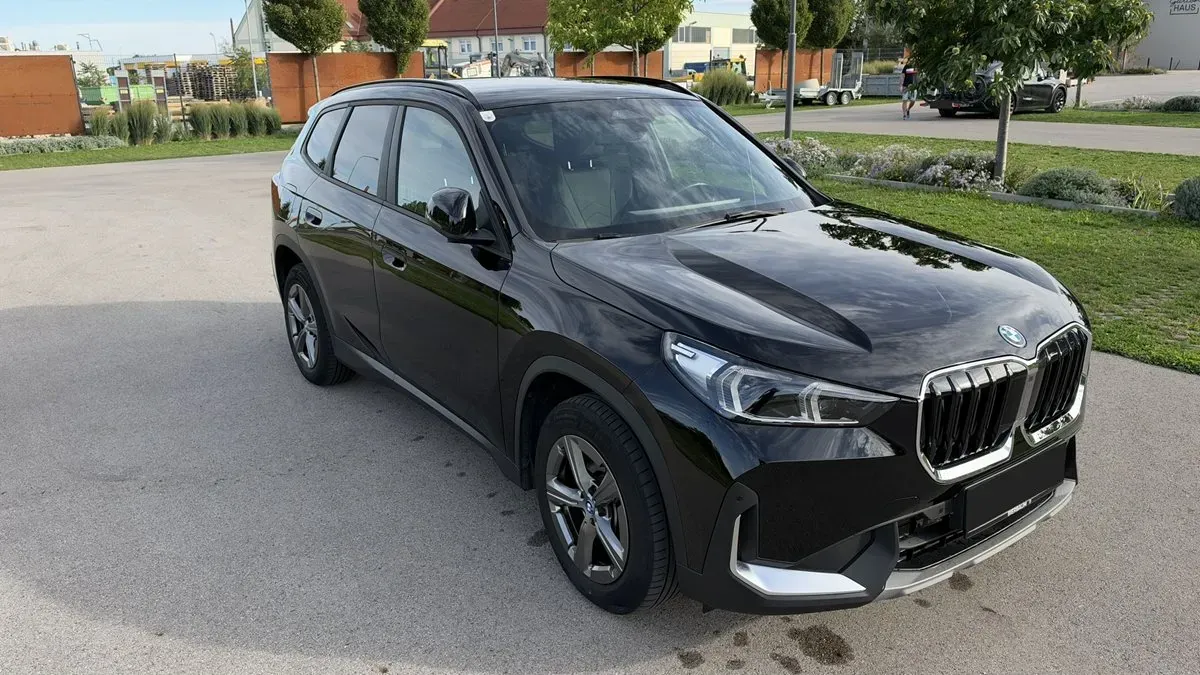 BMW X1 2023 photo 3
