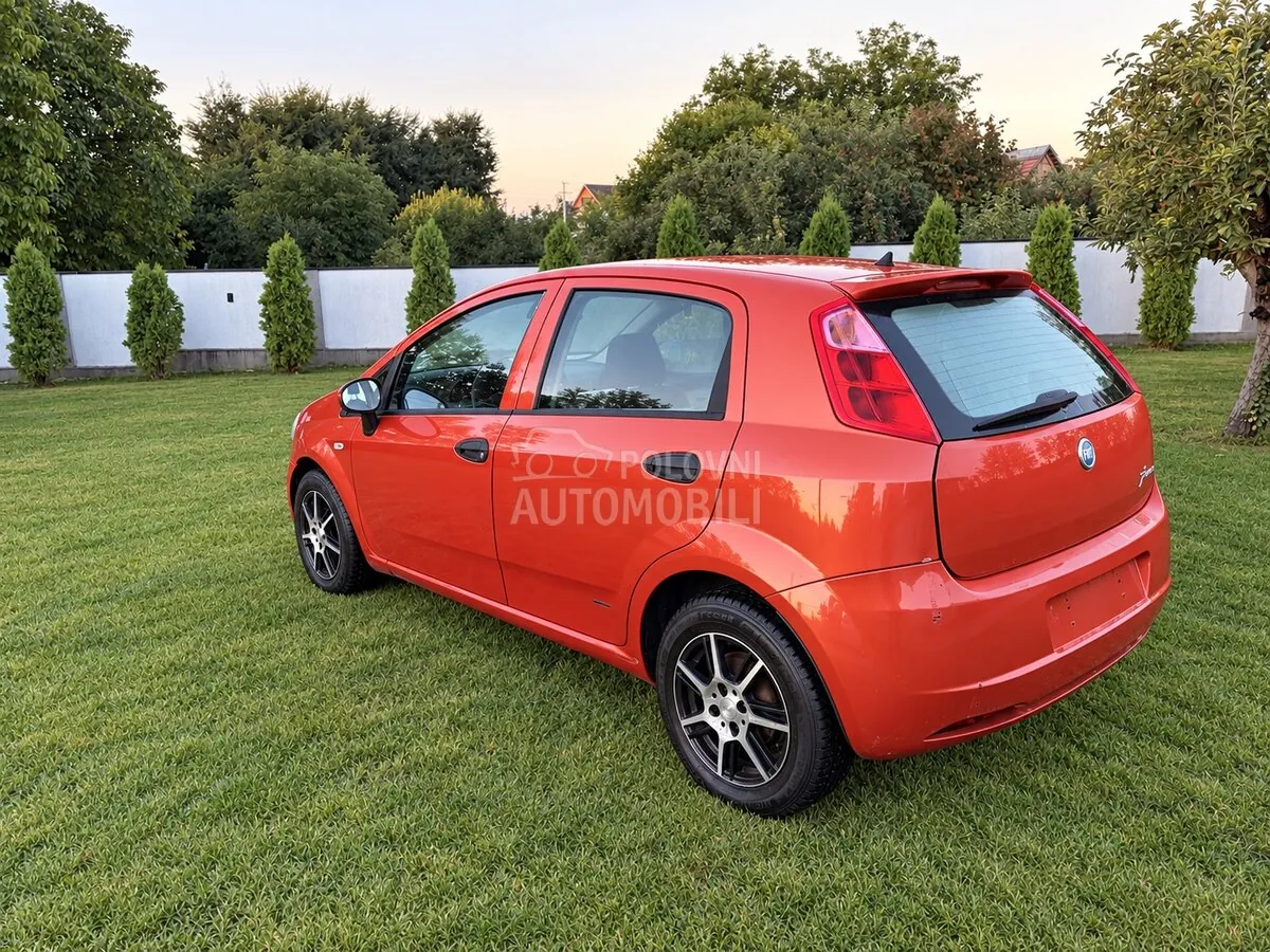 Fiat Grande Punto 2007 photo 4