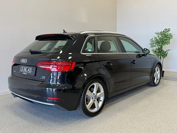 Audi A3 2017 photo 4