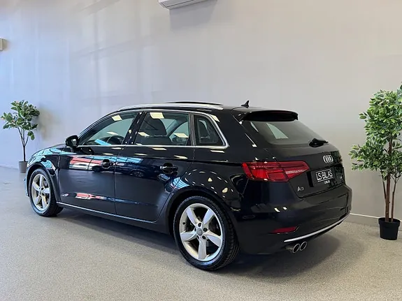 Audi A3 2017 photo 2