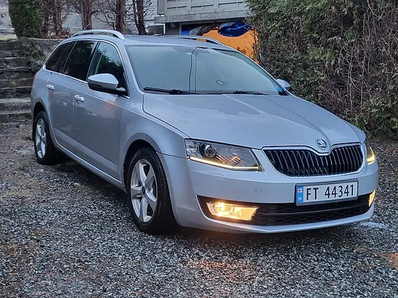 Skoda Octavia 2014 photo 3