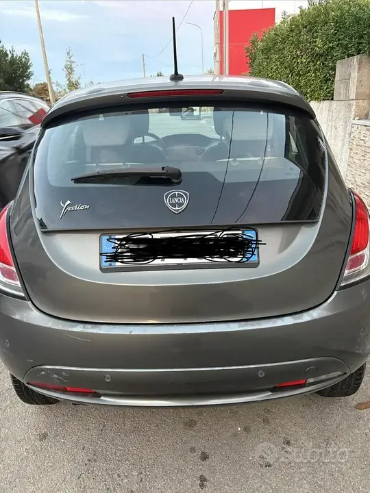Lancia Ypsilon 2016 photo 2